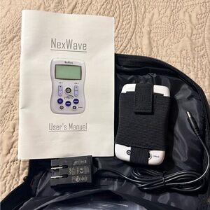Zynex NexWave electrotherapy TENS device kit, Device w/ Accessories BRAND NEW